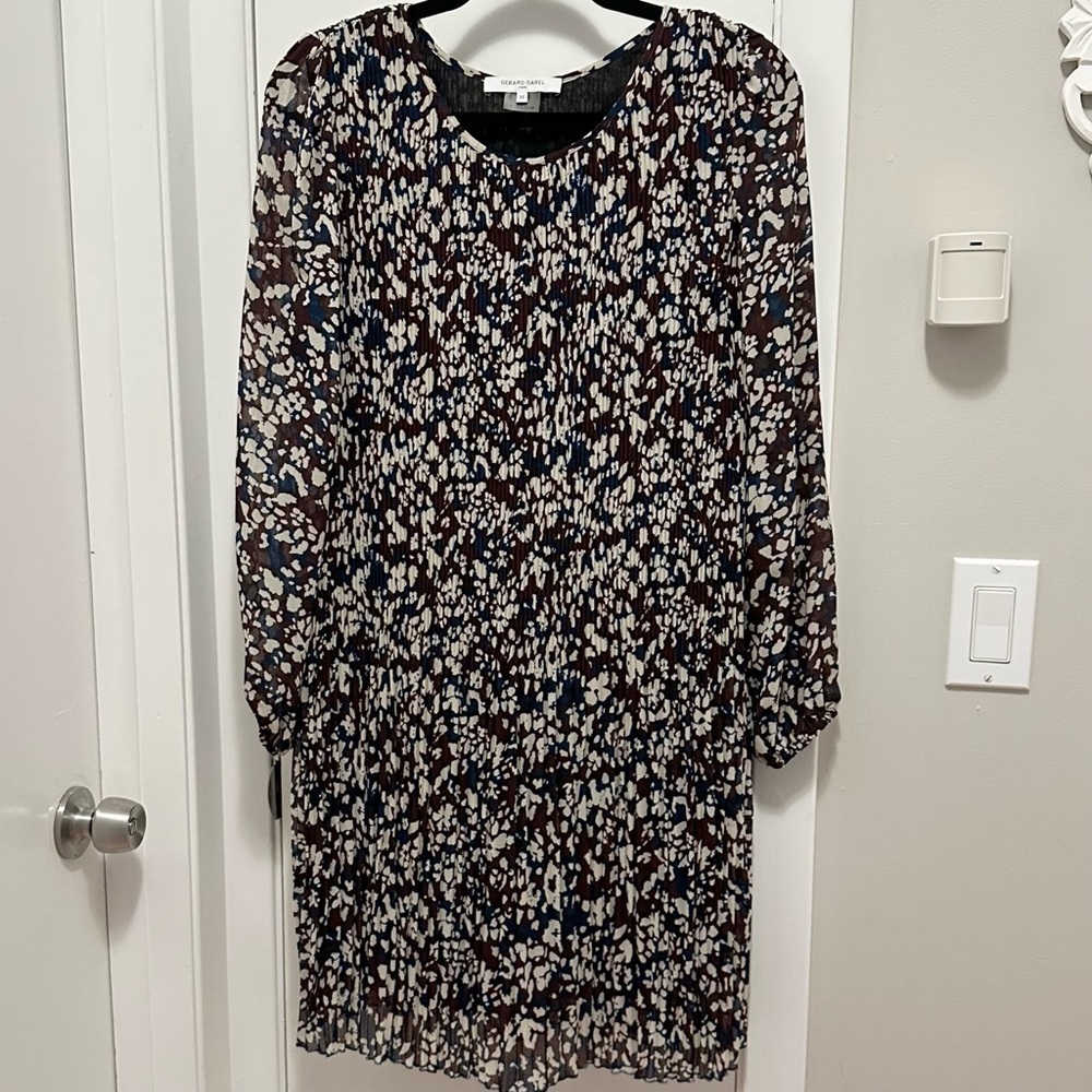 Gerard Darel Pleated Crimped Shift Dress 4 Long Slv Abstract Print burgundy